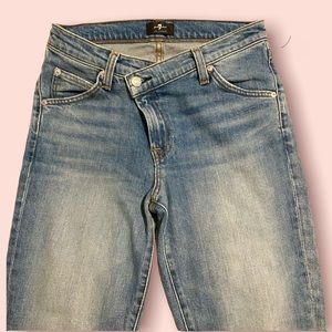 BNWT 7 for All Mankind slanted button jeans size 27